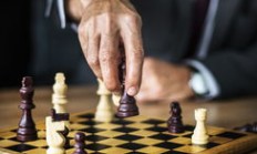 主教练战术调整得当，球队迎来成功逆转