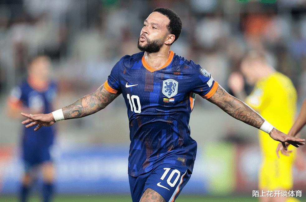 包含荷兰客场击败德佩建功北爱尔兰主场告捷的词条