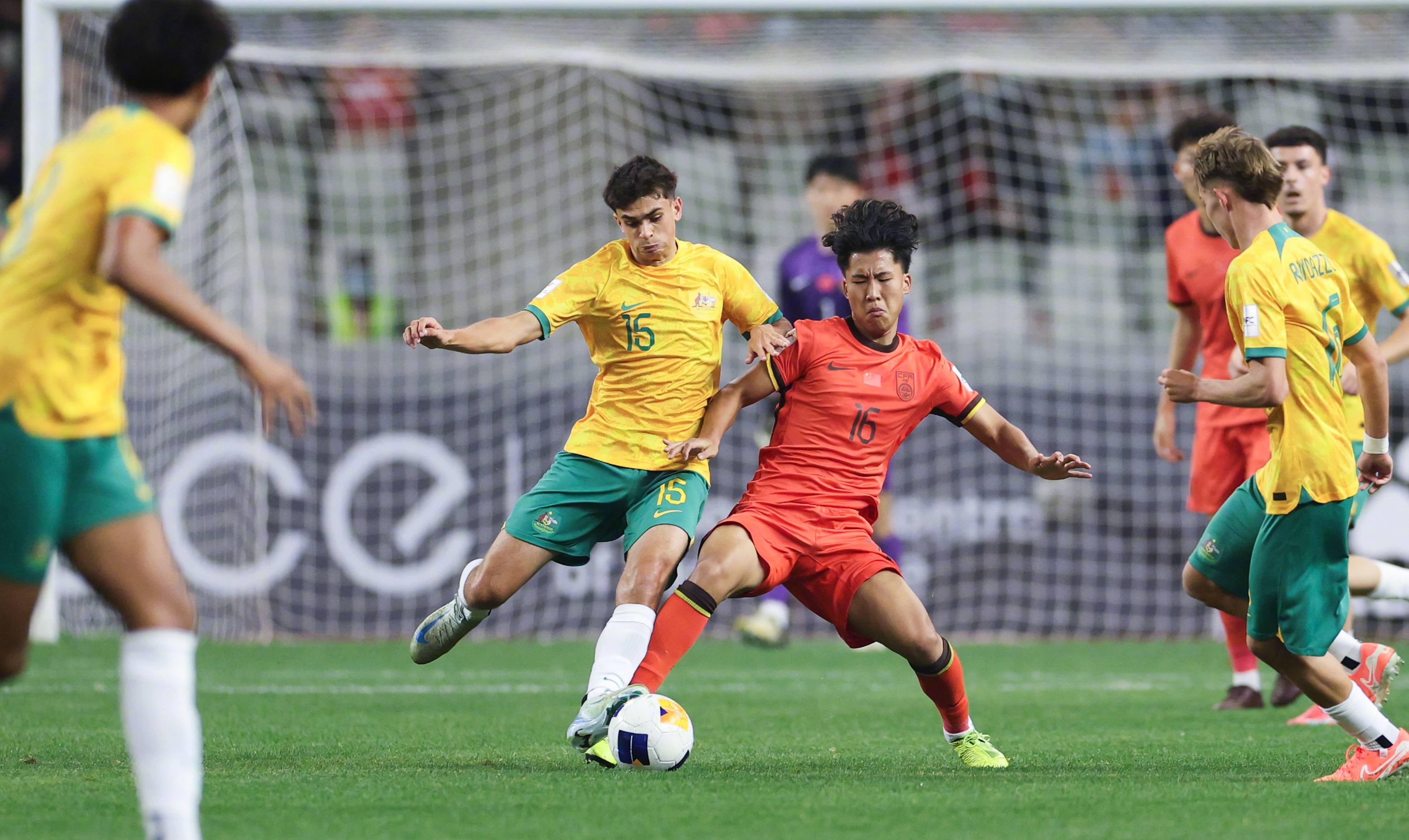 亚洲球队在赛赛场上交锋