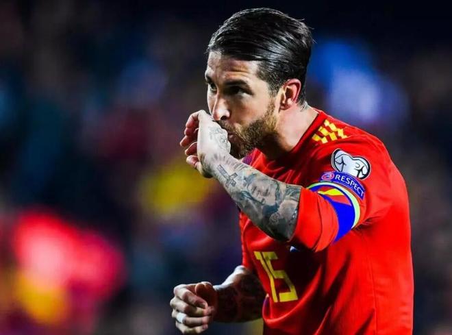 包含进球功臣致谢全队支持，力争下一场再发光的词条