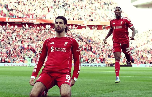 关于伯恩利主场战平阿森纳,暂时止住连败势头的信息 关于伯恩利主场战平阿森纳,暂时止住连败势头的信息